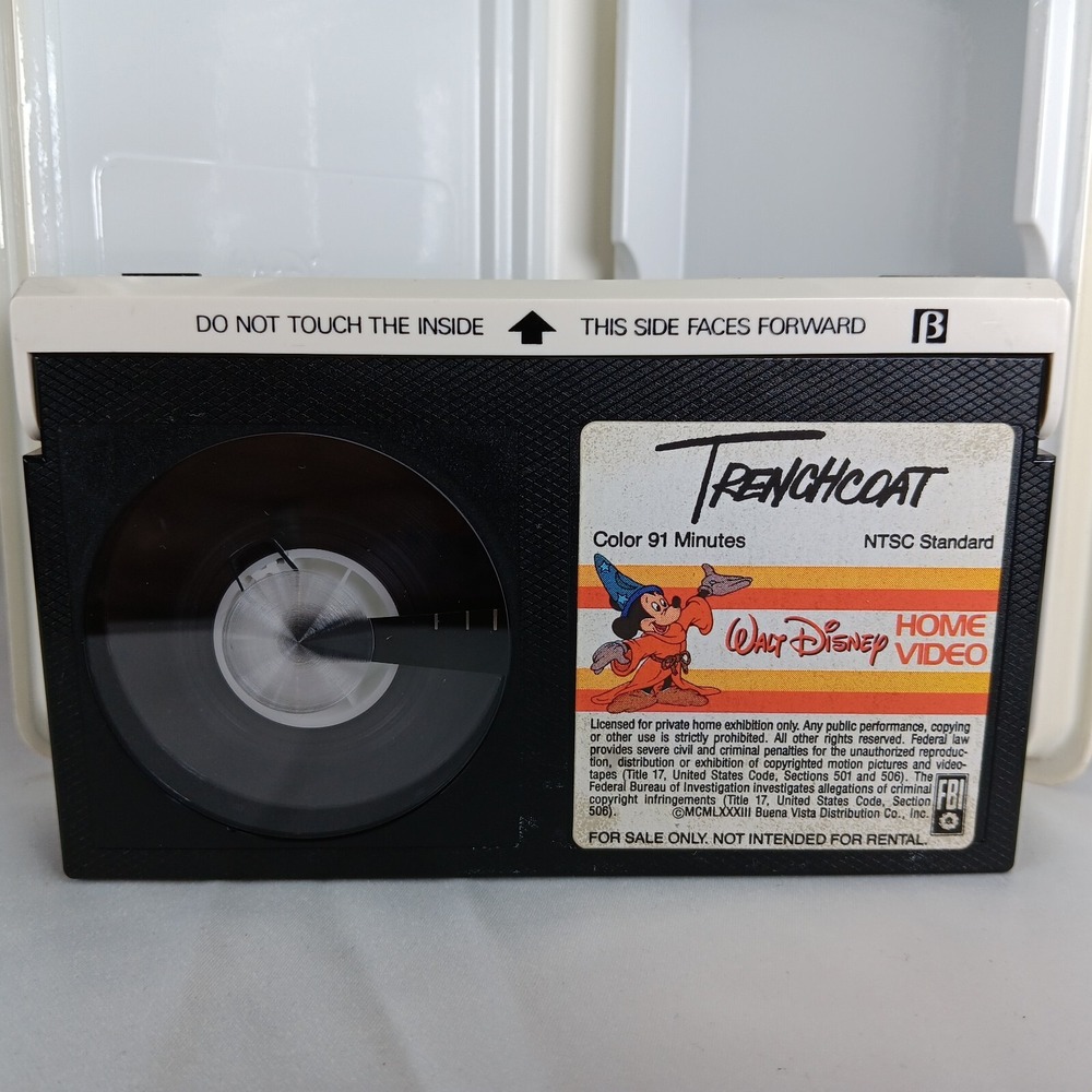 Trenchcoat 1983 Betamax Beta Tape‎ Margot Kidder Robert Hays Walt Disney Mystery - Picture 5 of 6